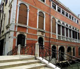 Be inspired by Byron's Venice