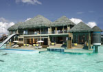 Maldives opens to foreigners